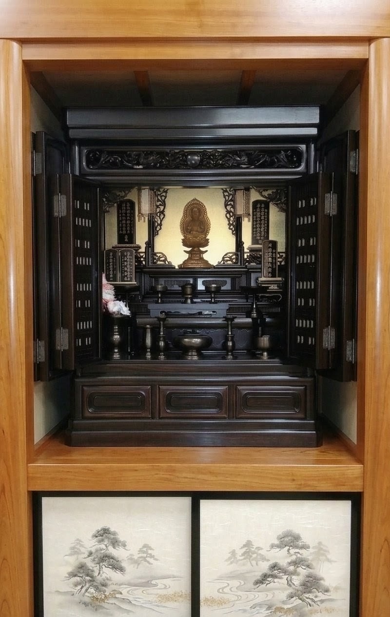 唐木仏壇の精緻な造り
